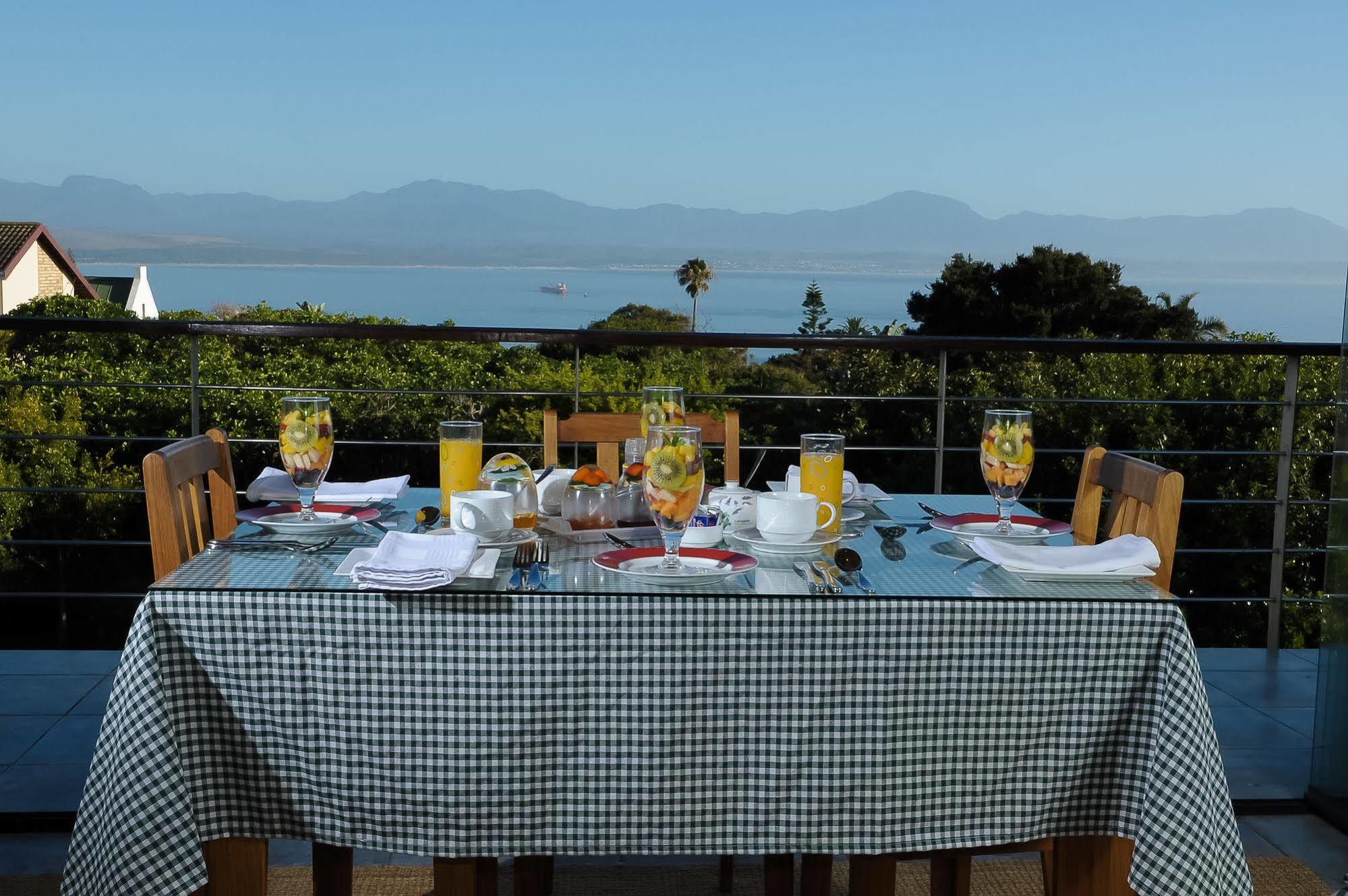 ホテル Linkside 2 Self-Catering モーセル・ベイ エクステリア 写真