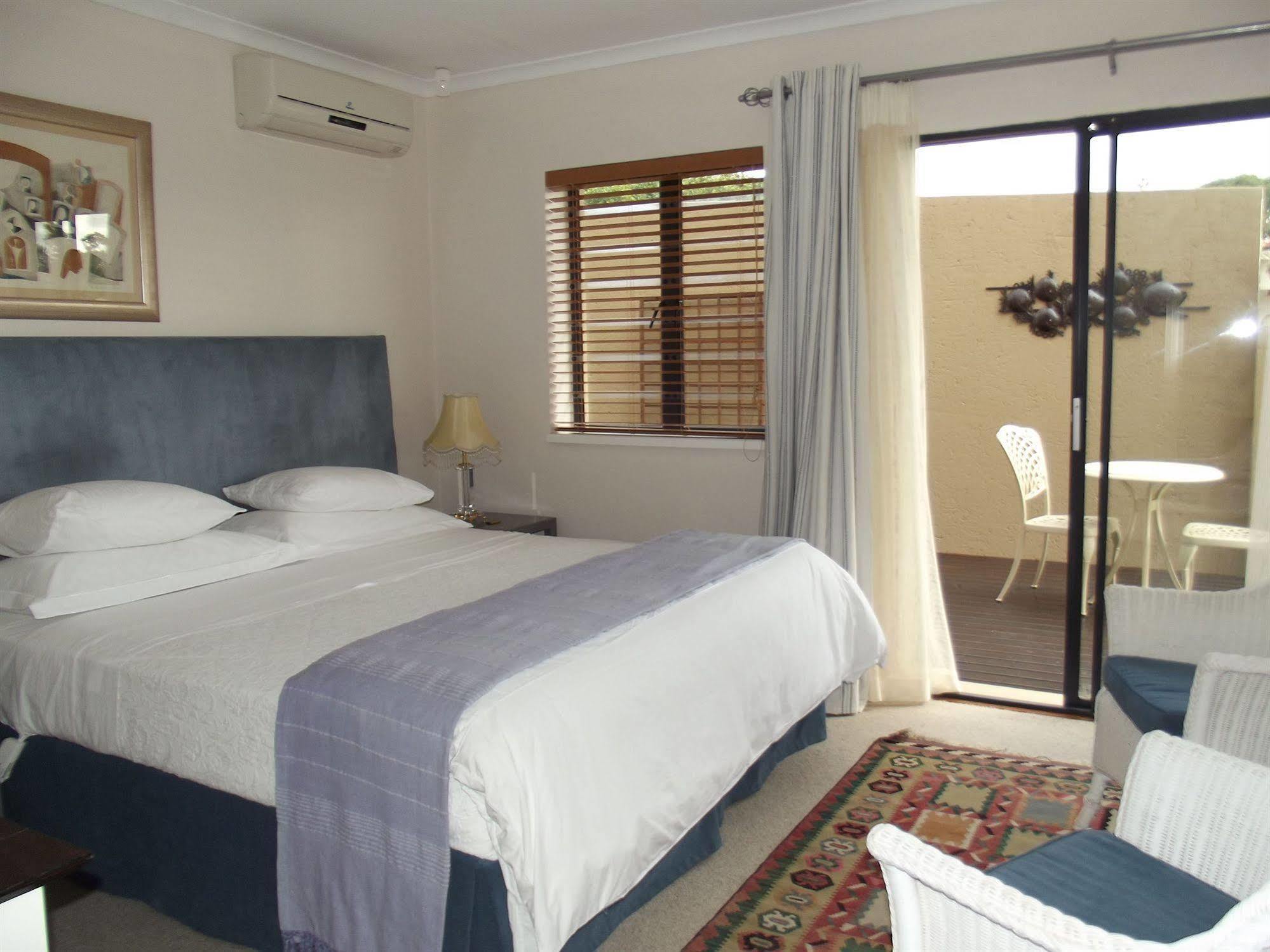 ホテル Linkside 2 Self-Catering モーセル・ベイ エクステリア 写真